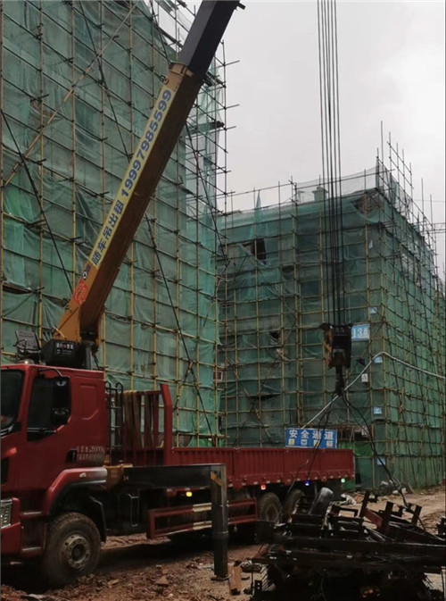 南漳县“慢工细活”—— 吊车的 “微动控制” 技术