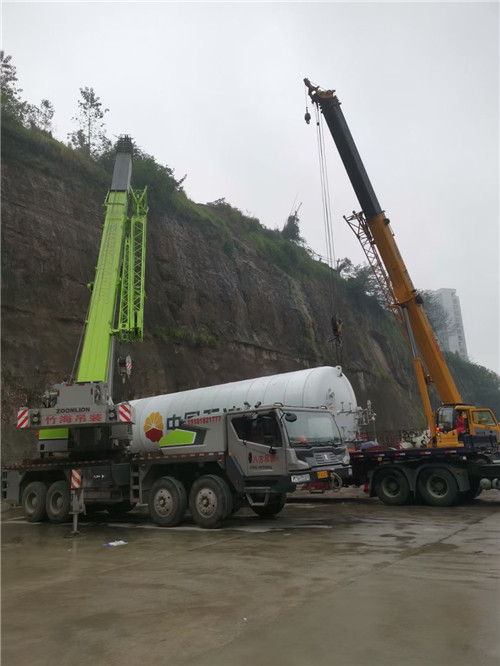 南漳县“不怕风雨冻”—— 吊车的 “恶劣环境适应” 技术